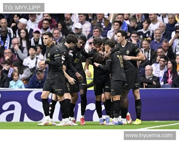 客场击败奥萨苏纳，瓦伦西亚开门红追平西甲豪强