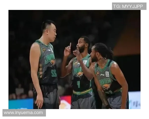 辽宁男篮主场胜广东晋级CBA总决赛:巅峰对决引爆球迷热情 辽宁男篮主场胜广东晋级CBA总决赛:巅峰对决引爆球迷热情